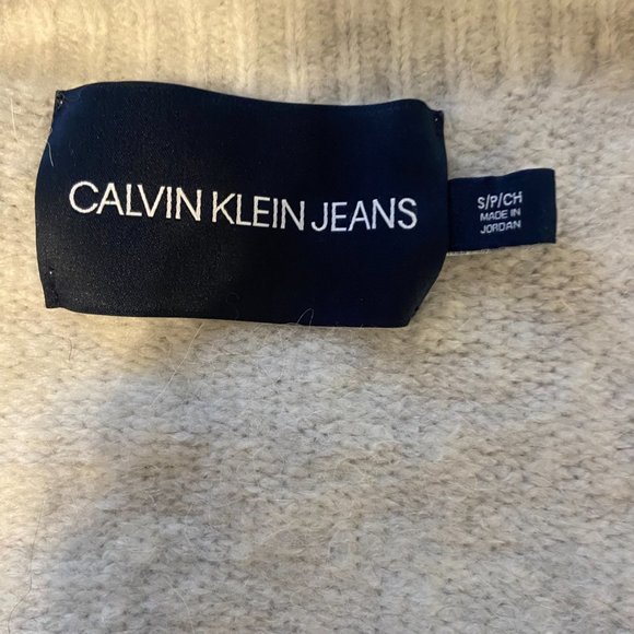 Calvin Klein V-neck sweater - Picture 2 of 4